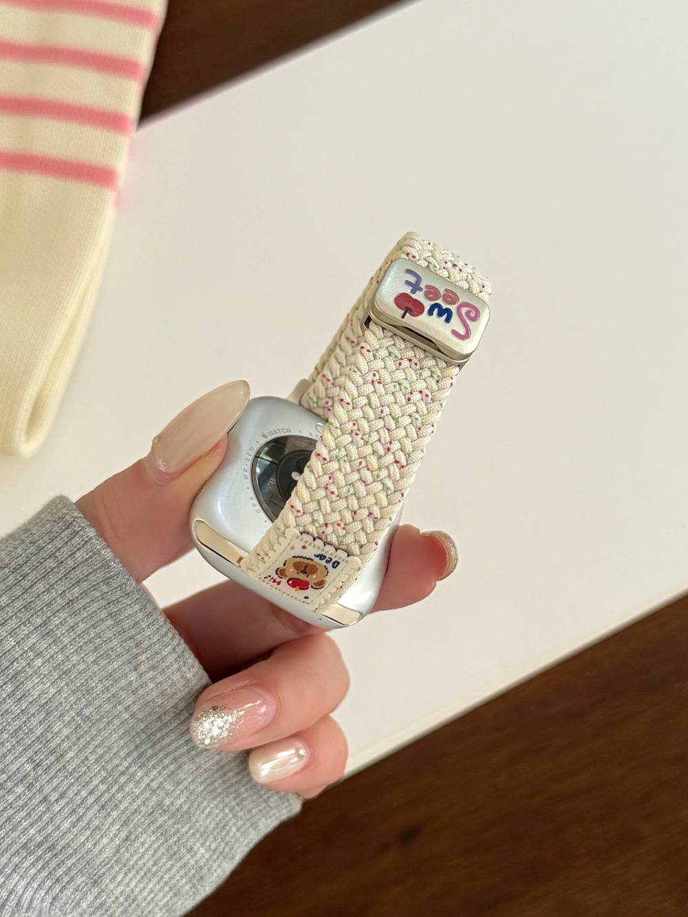 สายนาฬิกาแม่เหล็กแบบห่วงไนลอนล - Milanese Loop Magnetic บทวิจารณ์และราคา